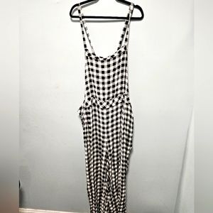 Wide leg Black and white checker plus size  jumper.